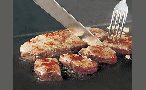 創業30年のお肉問屋が選んだ「牛サーロインステーキ1.8kg」が当たる！